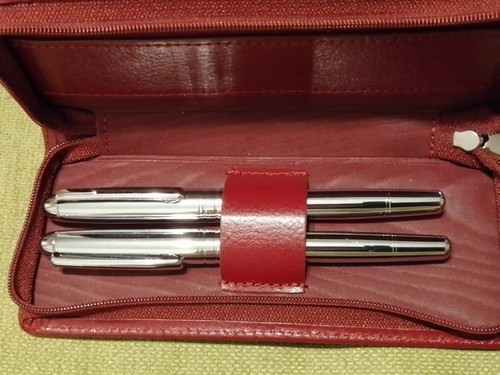 Tinte und kugelschreiber - tinte,
