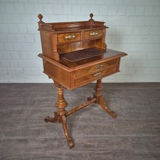 24524 Damen-Schreibtisch