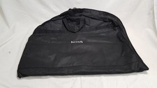 Hugo Boss Kleidersack hängend