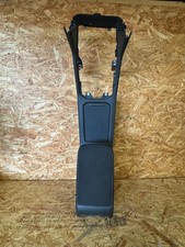 VW4* VW Golf 7 Sportsvan 2015 Mittelkonsole Mittelarmlehne