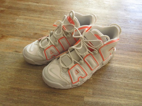 Nike air more - up, tempo