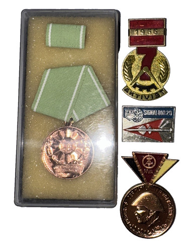 Ddr abzeichen konvolut sehr - ddr,
