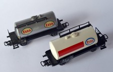 Märklin zwei verschiedene Kesselwagen ESSO