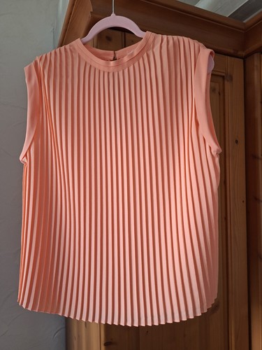 ärmellose plisseebluse - Ärmellose,