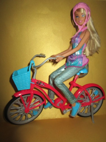 Blonde barbie - blonde,