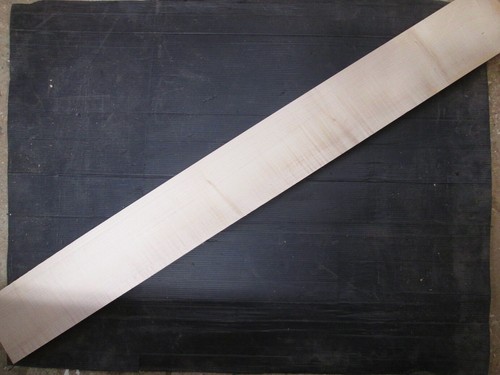 Top riegelahorn flamed maple - flamed,