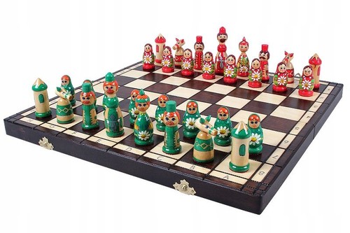 Babuschka chess green - chess, green,