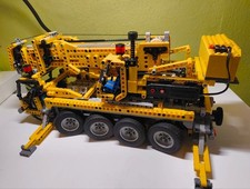 LEGO TECHNIC: Mobile Crane (8421)