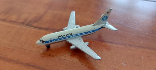 Flugzeugmodell boeing 737 - flugzeugmodell,