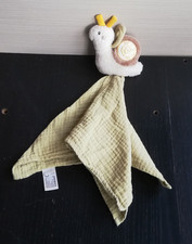 Schnecke oliv Fehn Kuscheltuch