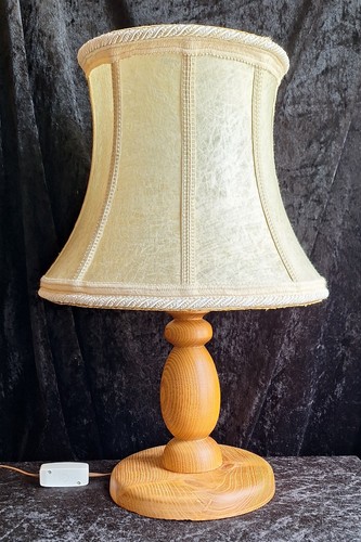 Tischlampe 70er teakholzfuß - tischlampe,