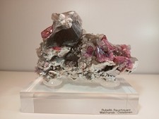 Roter Turmalin Rubellit auf