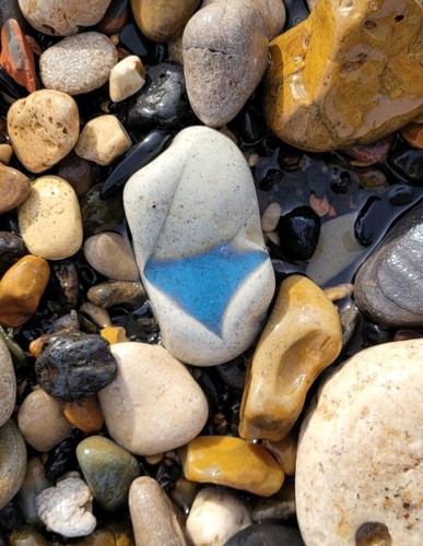 6cm großes milchig - , blaues