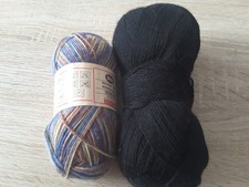 Sockenwollreste, da. 150g