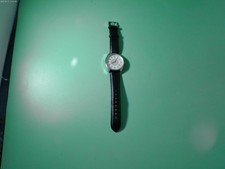 Herrenuhr mit schwarzen Band
