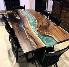 Smaragdgrüner Epoxidtisch -