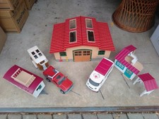 Schleich Reiterhof/Pferdestall + PickUp mit Anhänger + Hofcafe +Transporter+mehr