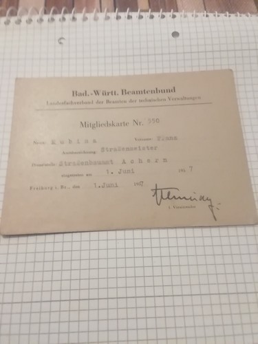 Ausweiss mitgliedsbuch - ausweiss,