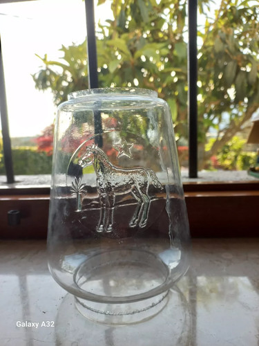 Glass pferd fur sturmlaterne - pferd,