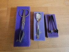 3 Besteckteile, Gebäckzange