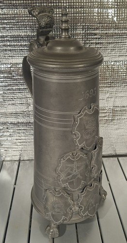 Prächtiger großer zunftkrug - prächtiger,