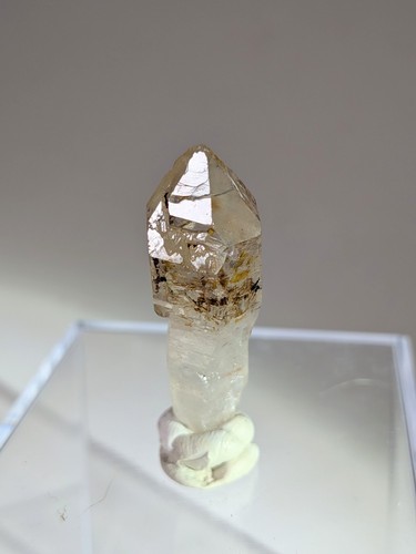 Very rare petroleumquarz - very, uv