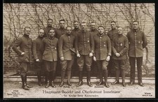 Foto-AK Sanke Nr. 7720: Hauptmann Boelcke und Oberleutnant Immelmann im Kreise  