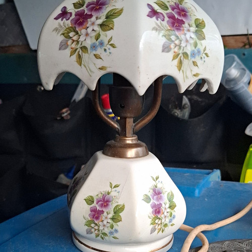 Tischlampe weiß mit