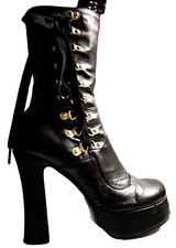 ULTRA Sexy Gothic Plateau