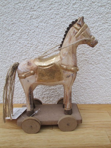 Pferd aus holz auf - auf, rollen