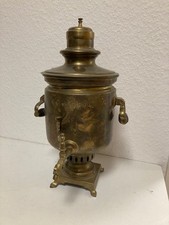 Alter russischer Samowar aus