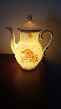 Mit LED Beleuchtete Porzellan Kaffeekanne