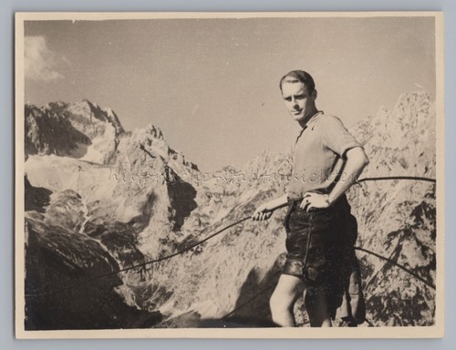 Mann lederhosen im - lederhosen,