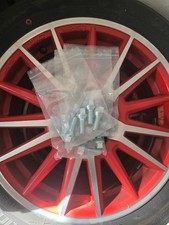 Hankook Kinergy Eco2 (K435) 195/55 R16 87H, Mit roten Felgen,Lochkreis 4x100