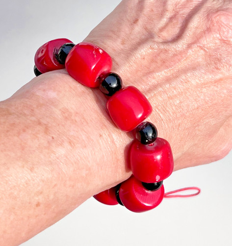 Großes armband mit - großes, roter