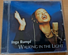 Inga Rumpf  -–  Walking In