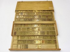 Buchstabensatz (Schriftsatz) für Deckel Graviermaschine G1L,GK21 (gebr.)