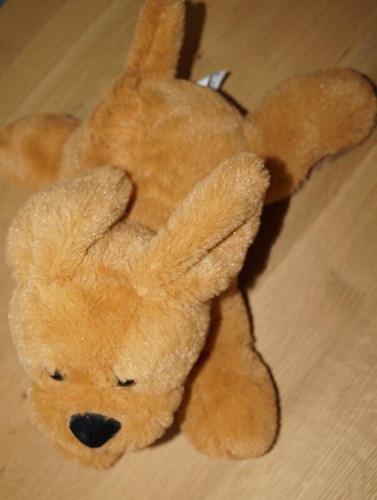 Stofftier hund liegend - hund,