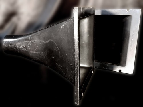 Longthrow horn m - 60°,