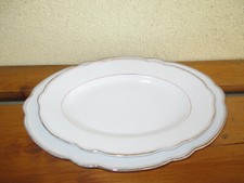 2 ovale Vorlegeplatten