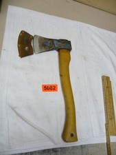 5082.       Alte Hacke Axt  Deko Hacke Werkzeug  960 gr.