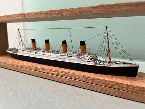 Titanic carat modell - carat,