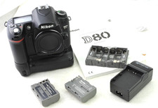 Nikon D80 10.2MP DSLR Kamera Body, MB-D80, Auslösungen /shutter count 30099