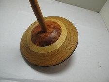 Schnur Kreisel -  mit diverse Hölzer, für Kinder ab 5 Jahre - Holzspielzeug