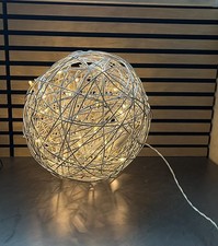Schöne Kugellampe