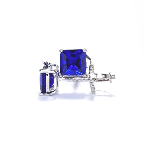 Princess cut created - mm,