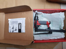 Senco Druckluft Klammerzange DFPXP fast NEU