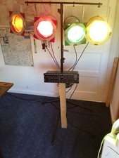 Nr. 332 Lichtsteuergerät von BOTEX mit 4 Scheinwerfern + Stativ wie Bilder