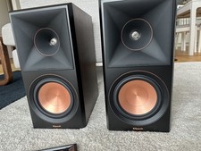 Klipsch RP-600M II Walnuss Regallautsprecher, Paar | New - Opened box - As New 