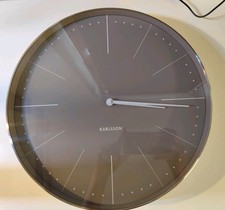 Karlson Wanduhr Silber Schwarzes Zifferblatt Quarzwerk 30 CM